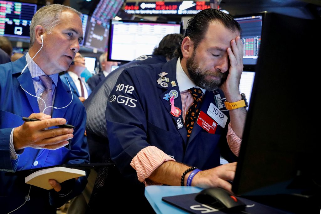 US stocks lower at close in 2019